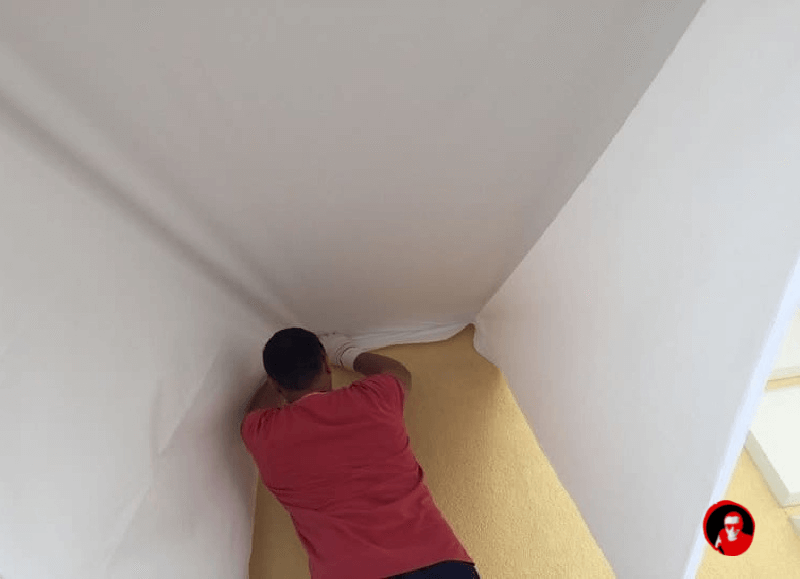 Как крепятся углы на натяжных потолках