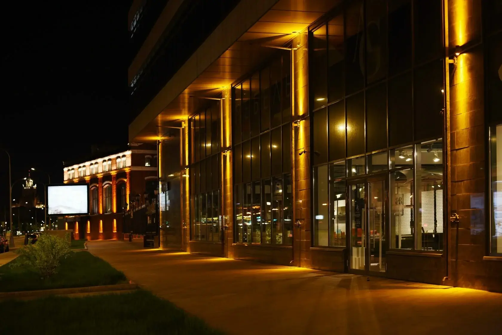 Архитектурная подсветка фасада