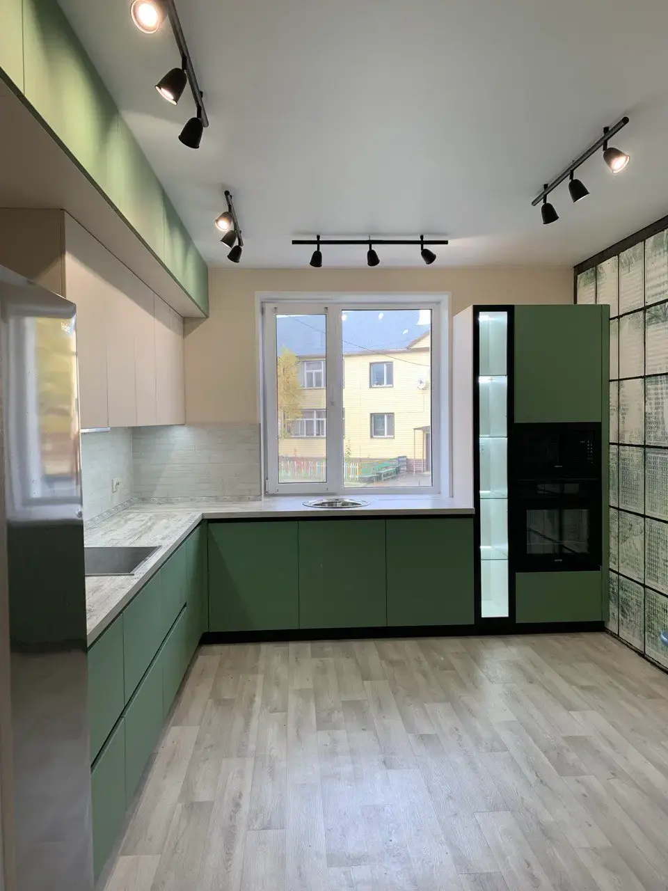 Кухни на заказ в Сургуте, пример проекта 7