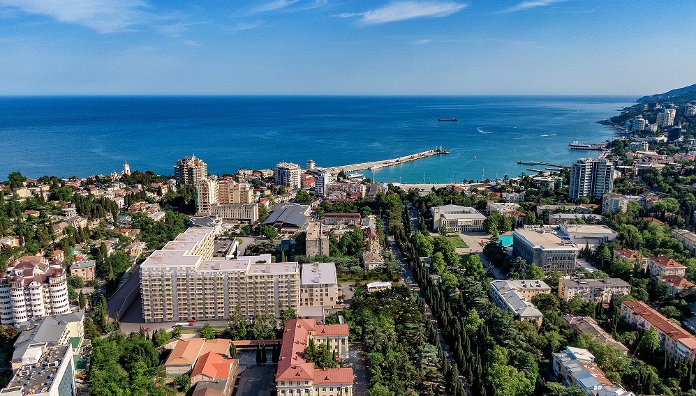 Ялта московская фото. ЖК Московский квартал Ялта. Романовский квартал Ялта. Московская 15 Ялта. Ялта 15.