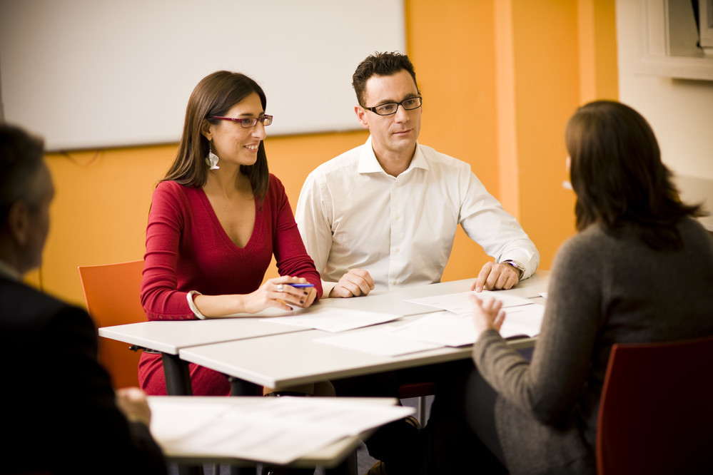 Learning speaking. Преподаватель бизнес английского. Изучение бизнес английского. Бизнес-английский курсы. Курсы делового английского.