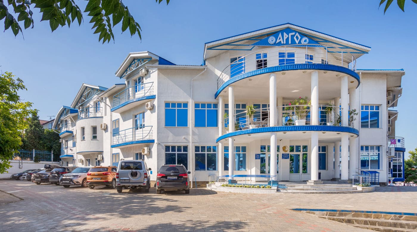 Витязево собственный пляж бассейн. Отель Арго Витязево. Отель Арго Анапа.