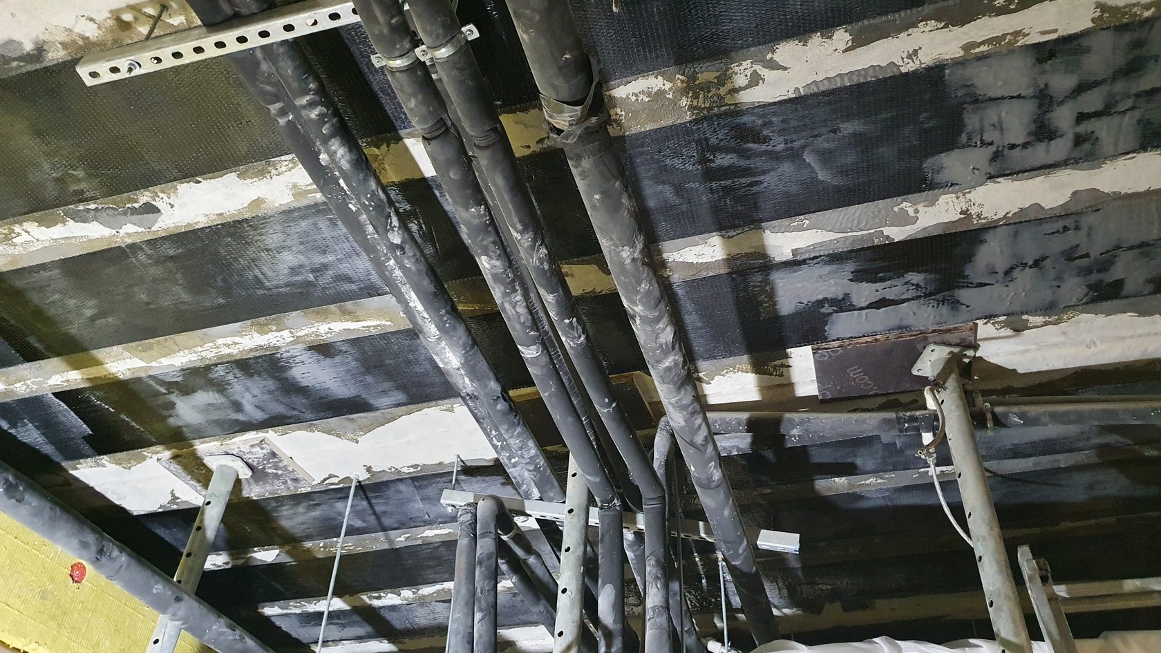 Усиление плит перекрытий углеволокном