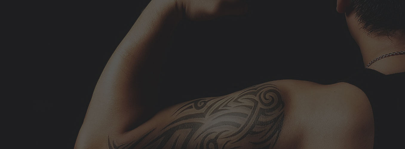 Мужские татуировки на запястье - фото лучших идей года - TATUXA