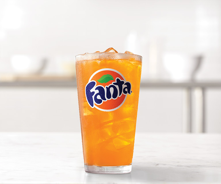 Фанта названия. Fanta 1lr. Fanta 1.5. Fanta в стакане. Фанта в бокале.