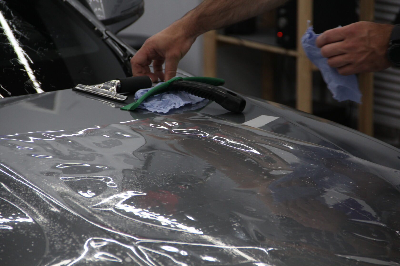 Защита лобового стекла пленками