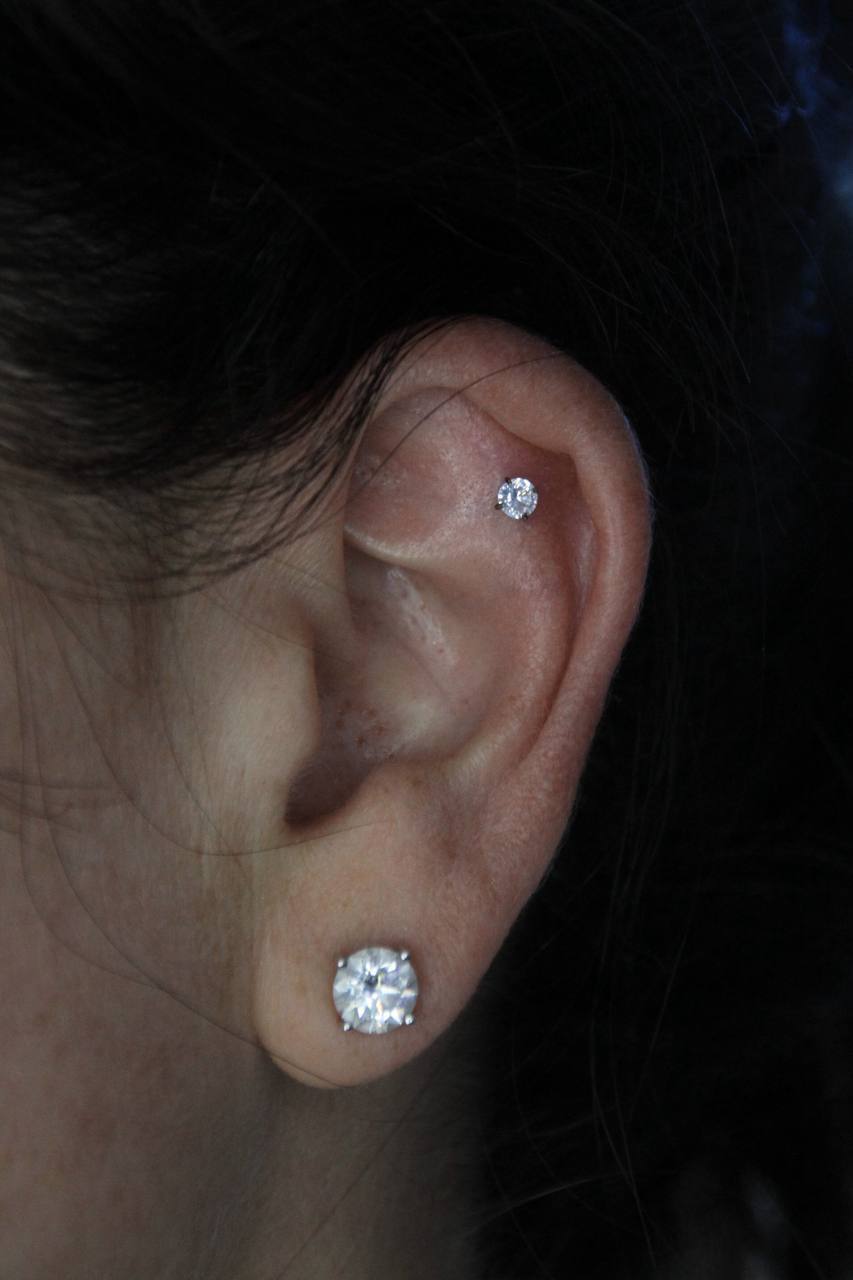 Пирсинг флэт уха — Flat piercing в Москве, Марьина Роща
