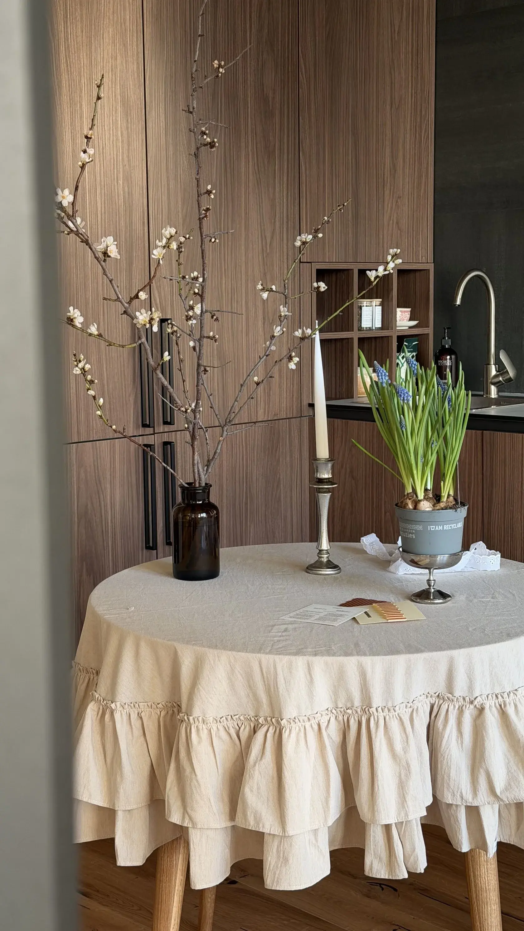 Скатерть на круглый стол из натуральных материалов — текстильные подарки 8 марта
