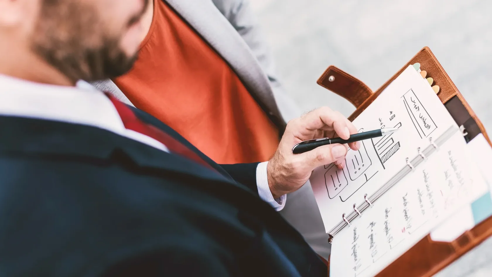 Деловые люди Обсуждение Планирование роста Стратегия