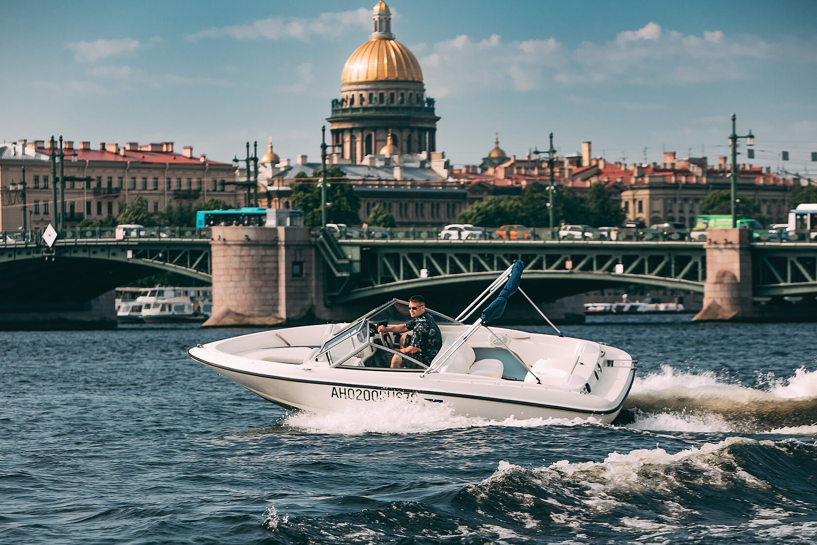 Bayliner 242. Северная лодка. Шторм 2 катер СПБ.