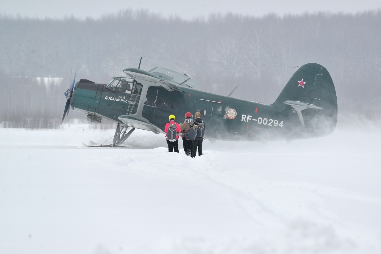 Самостоятельный прыжок с парашютом (а. Волосово)