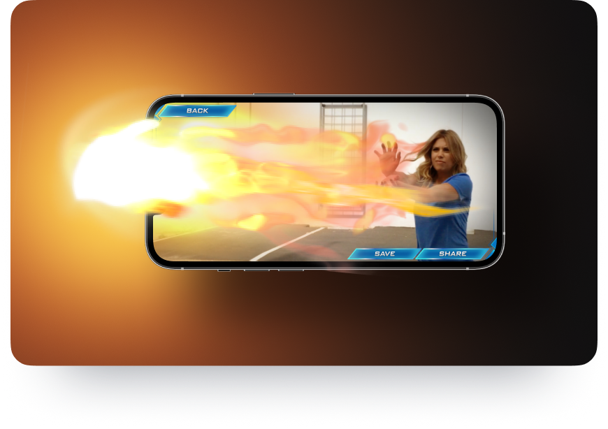 девушка из видеоролика на телефоне аттакует эффектом файерболла