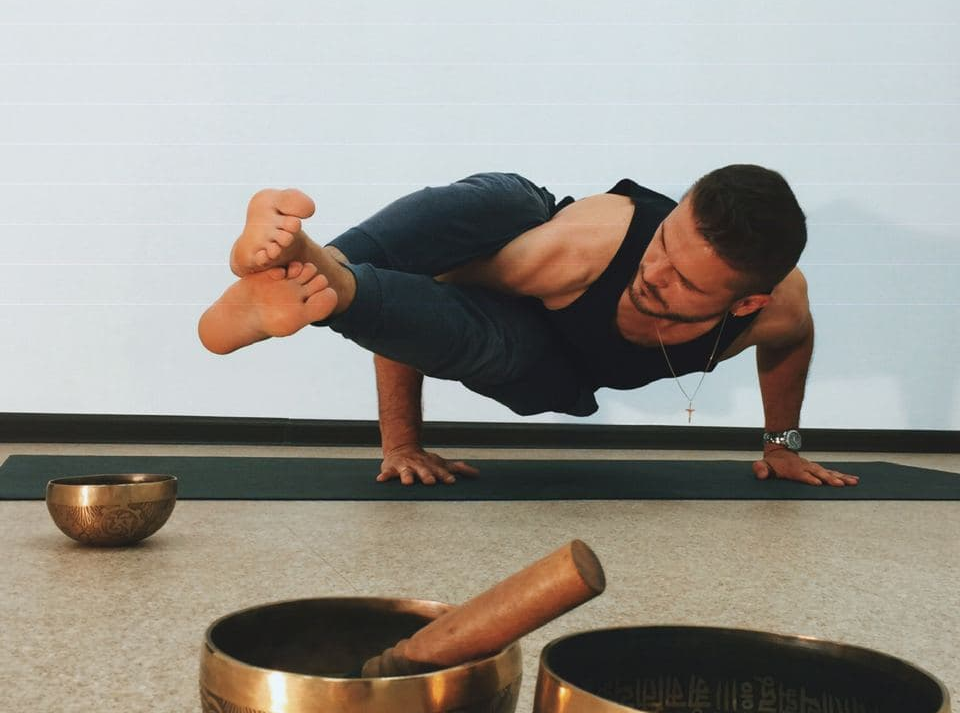 Мужская йога в Воронеже Мята | Студия йоги