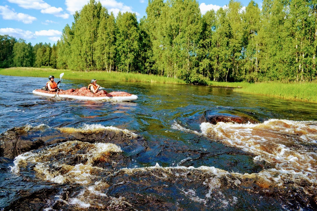 Суна карелия. Река суна Карелия сплав. Сплав по реке суна Карелия. Река суна сплав. Рафтинг в Карелии суна.