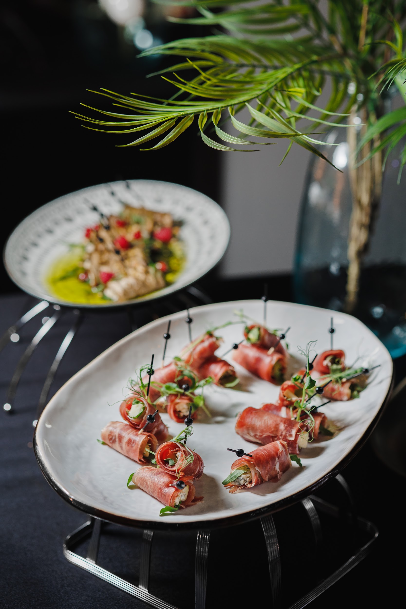 Закуски на корпоративном фуршете — выездной кейтеринг Smile Event Catering