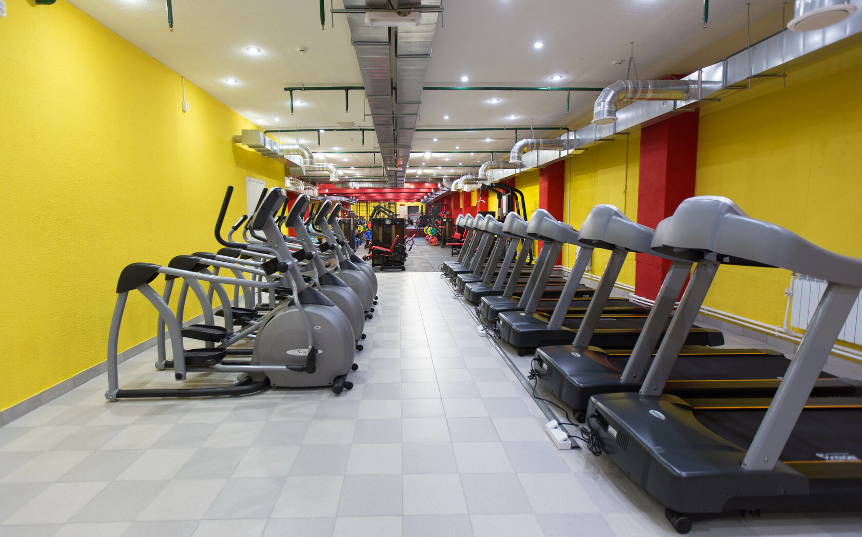 Фитнес консалтинг. Фитнес клуб Андропова 8. Фитнес клуб Мегаполис Видное. Селфи в фитнес клубе. Тренажерный зал Мегаполис Видное.