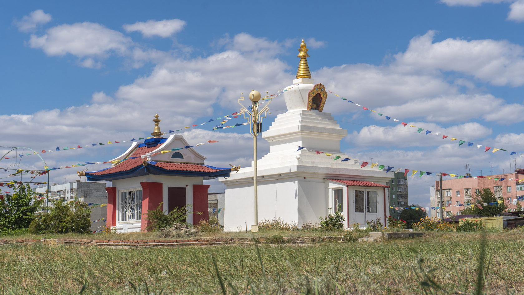 Ступа просветления в элисте фото