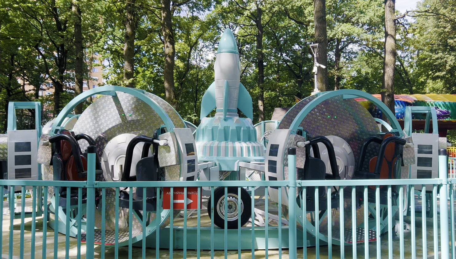 Новый аттракцион Колобок открылся в парке Сказочный бор
