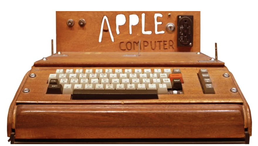 Made the first computer. Apple 1 компьютер 1976 Стив. Компьютер АПЛ 1. Стив Возняк и его первые компьютеры. Первый компьютер Эппл 6.