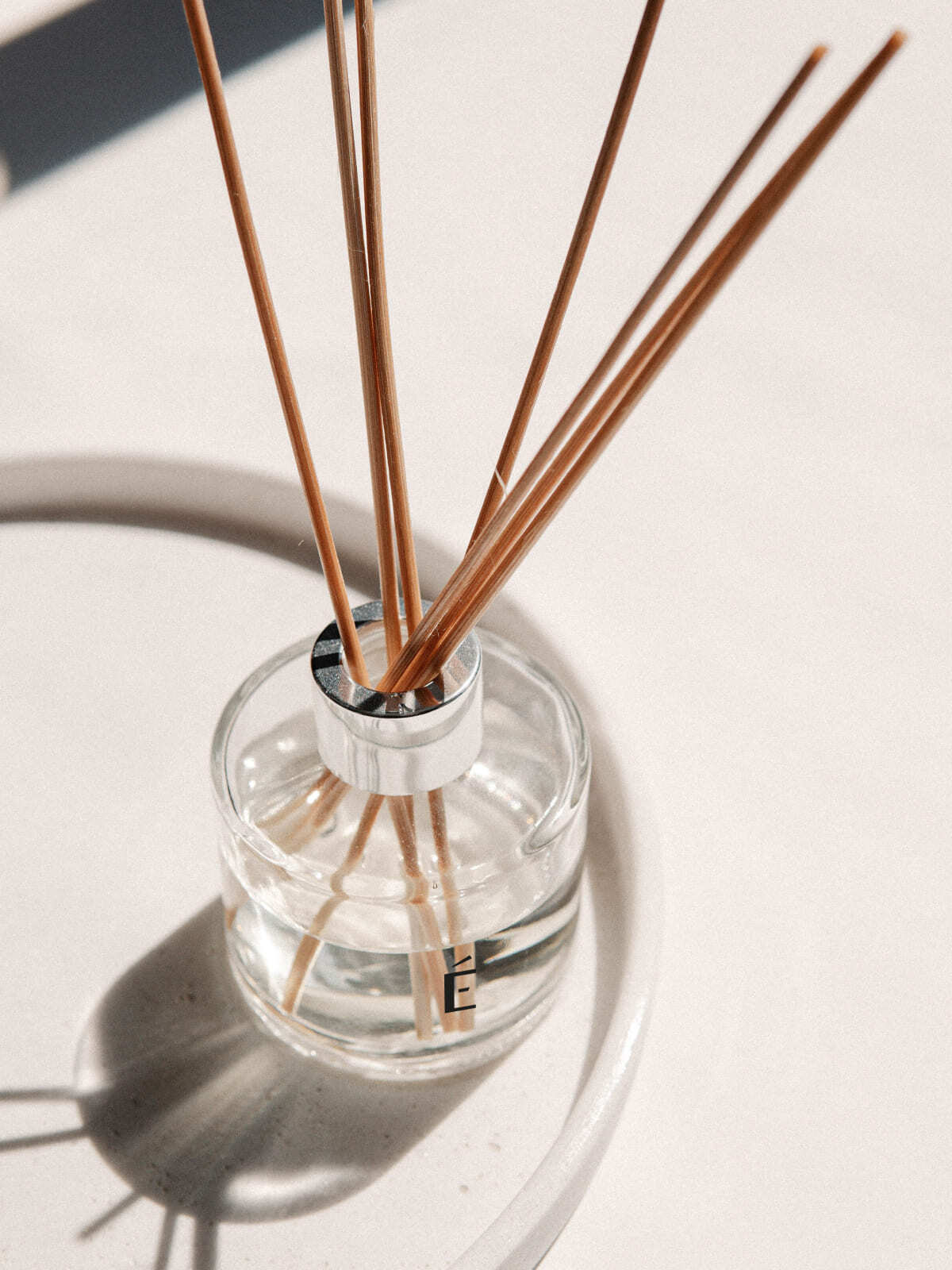 Брендинг косметического бренда Estahome: логотип, упаковка, оформление соцсетей