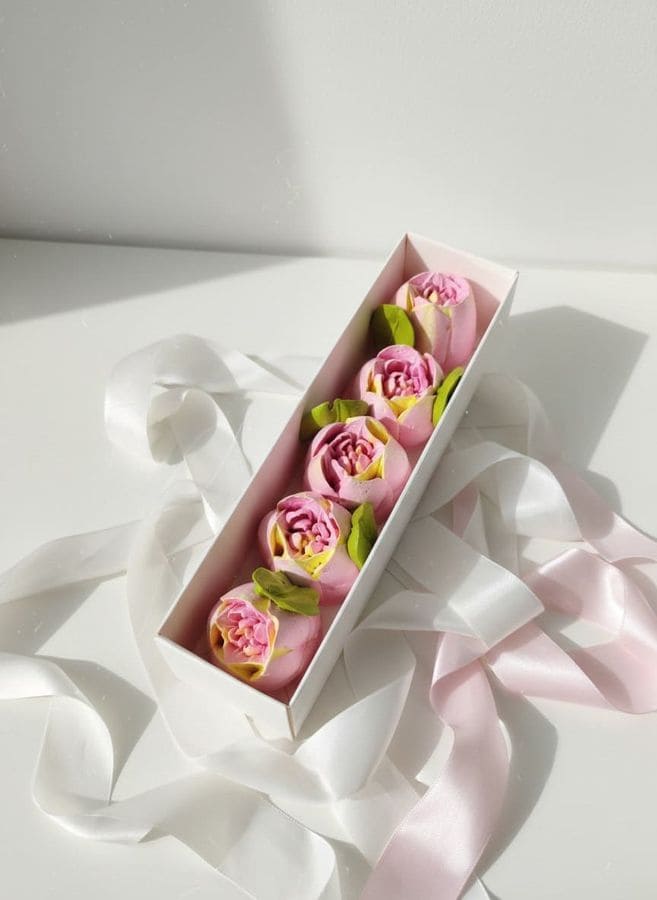 Тюльпаны из зефира, коробка с окном 20×5×5 см 1