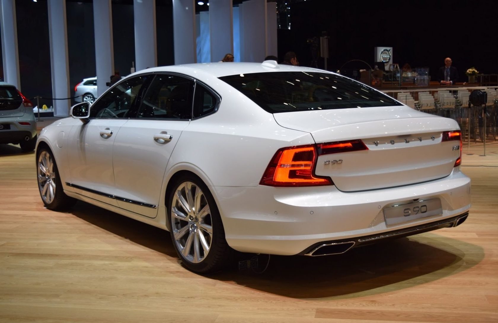 Volvo s90 фото