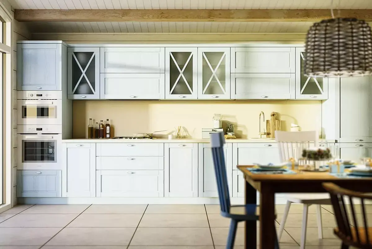 Кухня в стиле прованс с фасадом из массива
