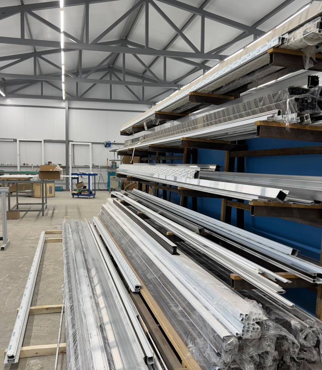 ЦЕХ 52 - Производство и монтаж алюминиевых конструкций: окна, двери ...