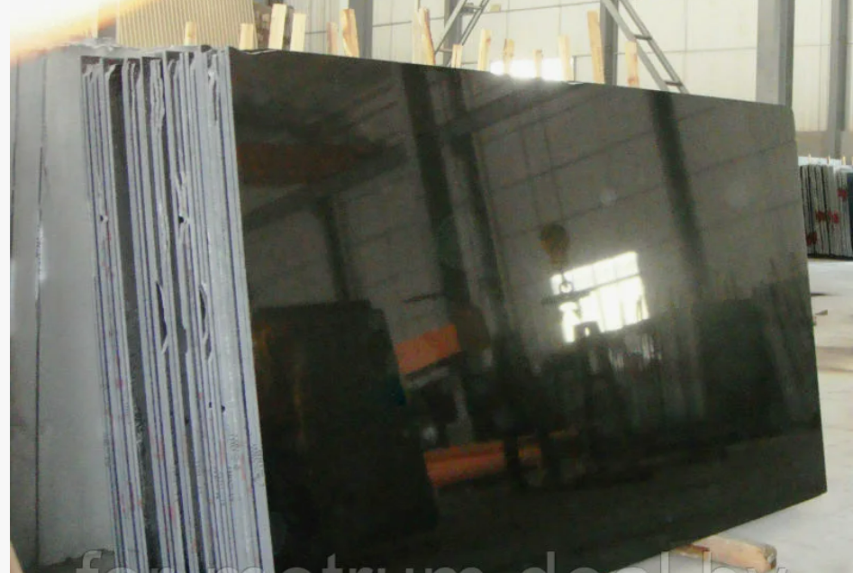 Текстура черного гранита Black time крупным планом