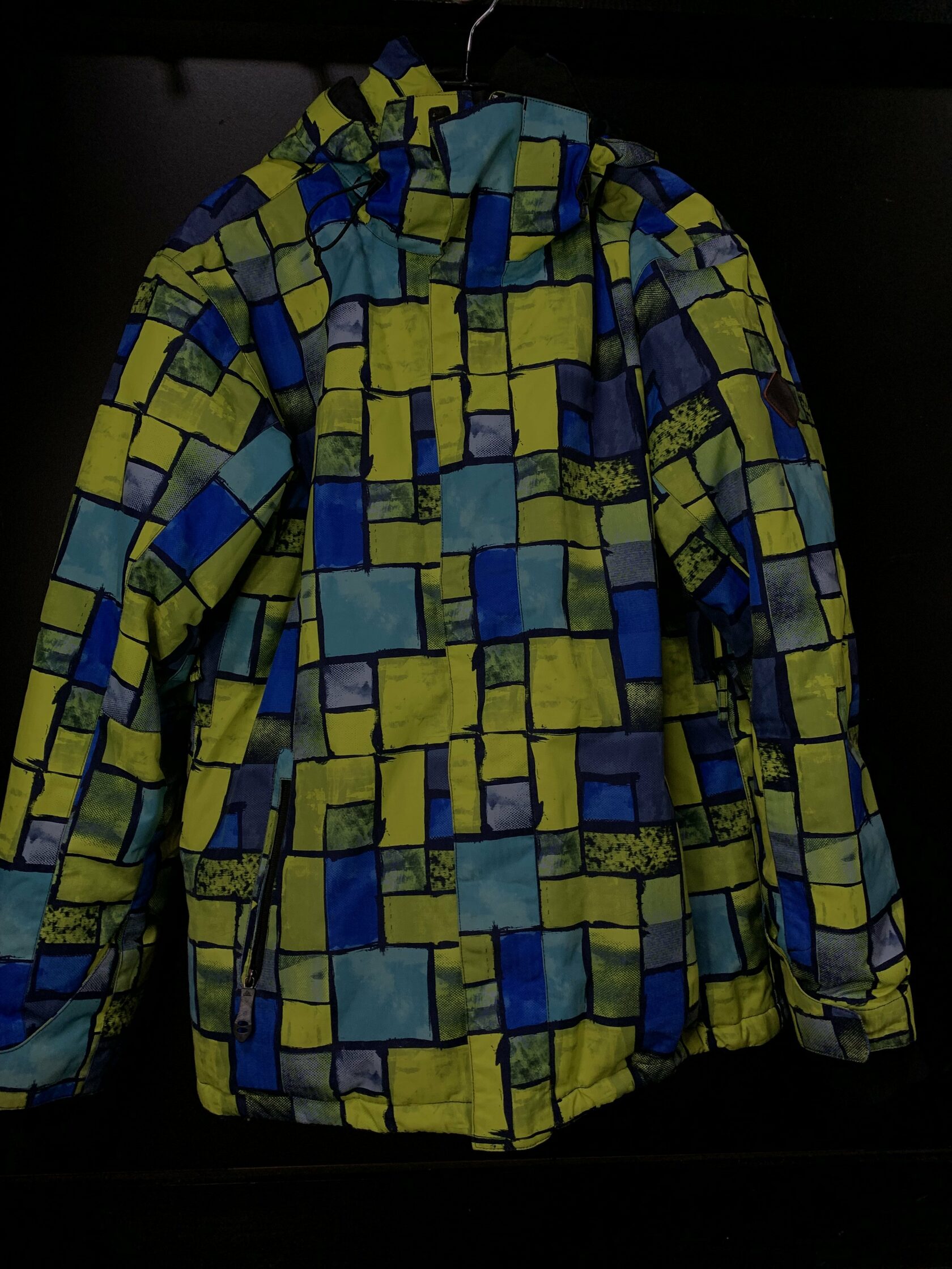 Куртка Quiksilver, желто-синяя - прокат горнолыжной одежды в Омске