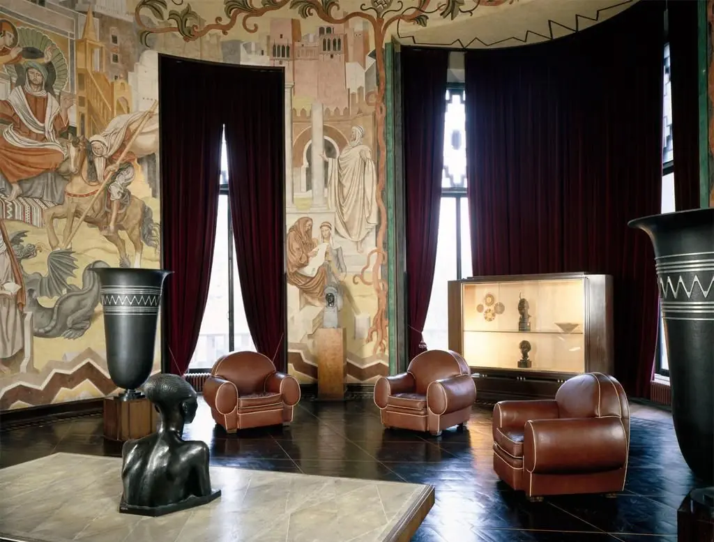 Овальный кабинет Поля Рейно, министра французских колоний, оформленный мебелью Рульмана, Palais de la Porte Dorée