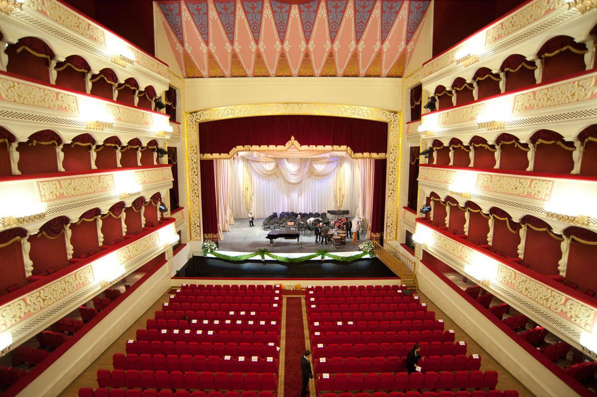 Астрахань музыкальный театр