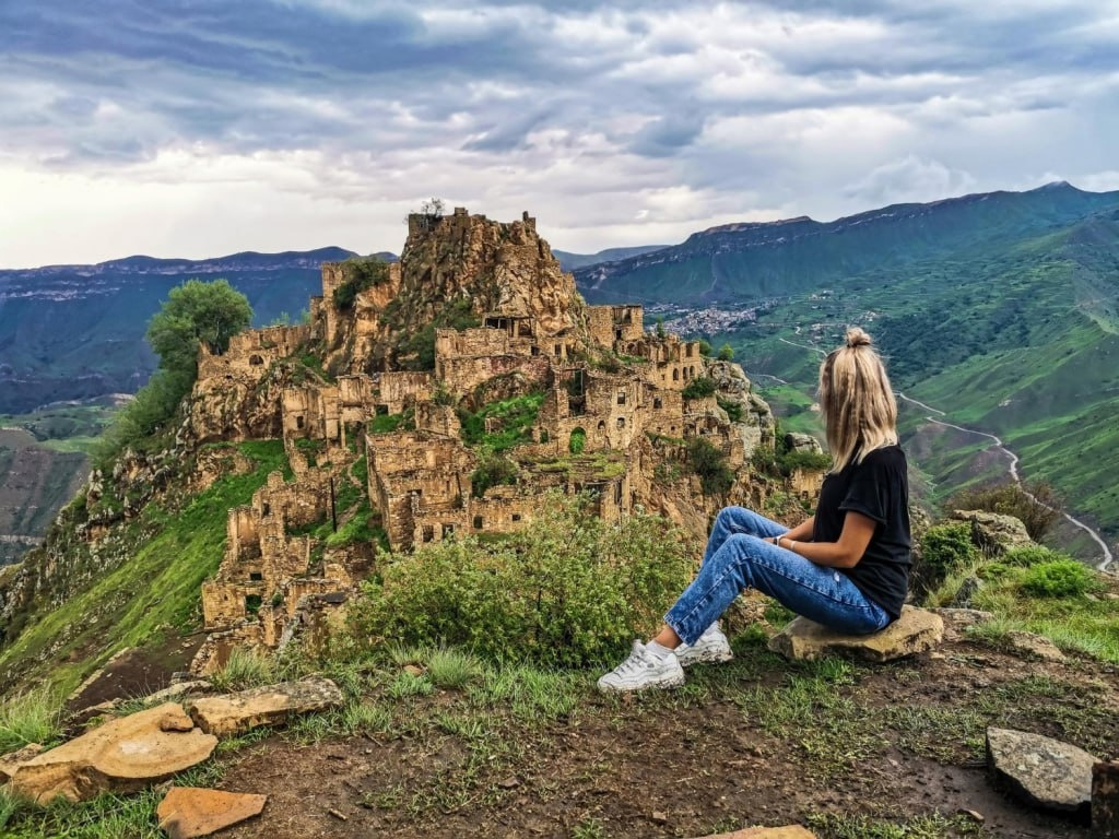 Аул фото в горах Аул-призрак Гамсутль и Салтинская теснина