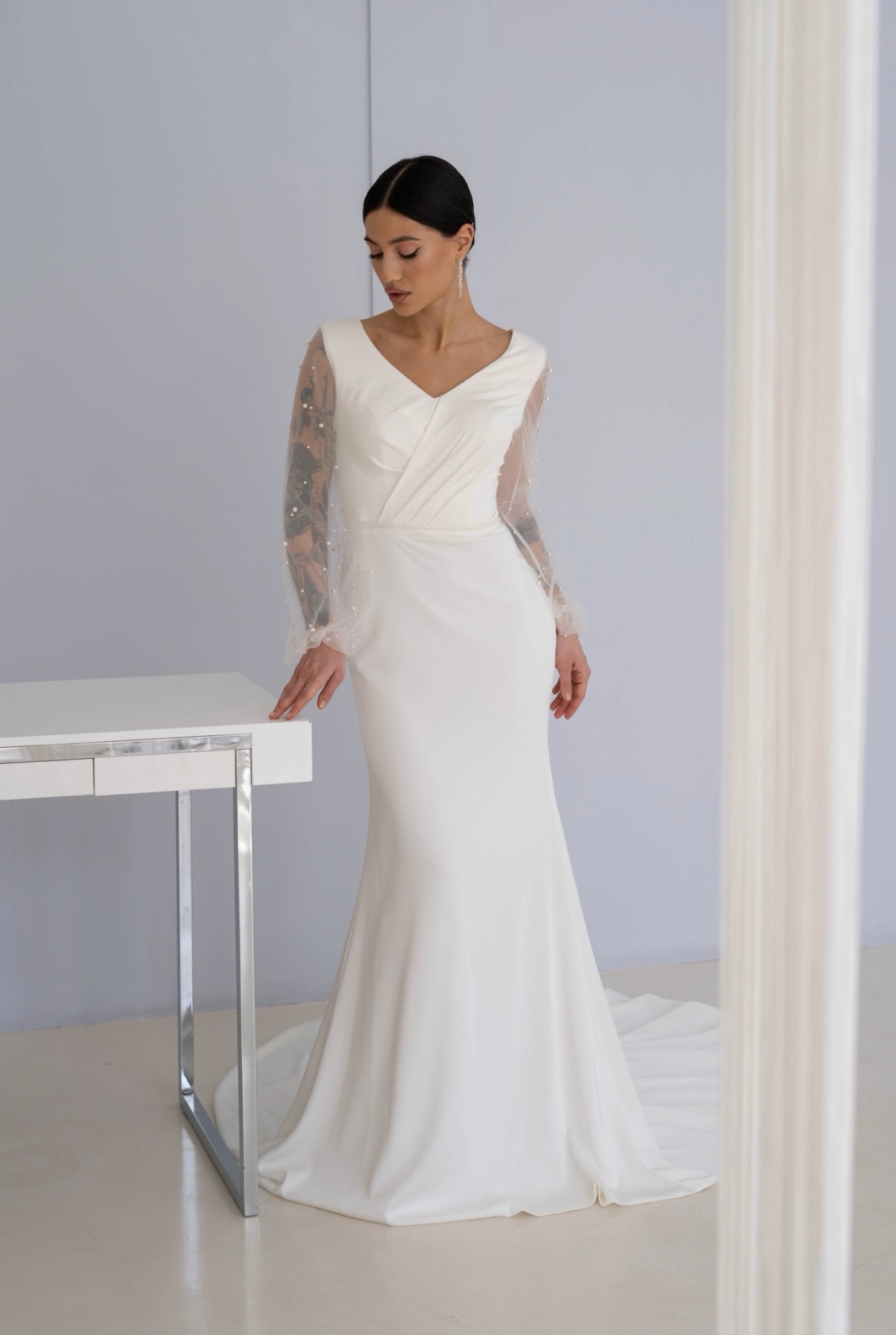 Свадебное платье рыбка с рукавами Ростов прокат