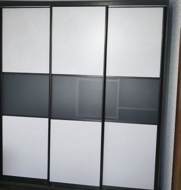 Шкаф купе по своим размерам лакомат