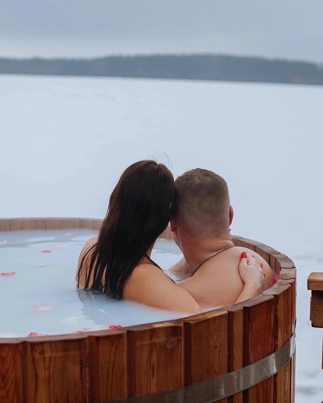 польза купели для здоровья, купель для отдыха, преимущества купели, купель для семьи, релаксация в купели