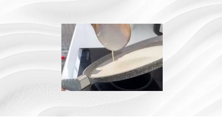 Приготовление блинов «3 стакана» на молоке и кипятке: шаг 7