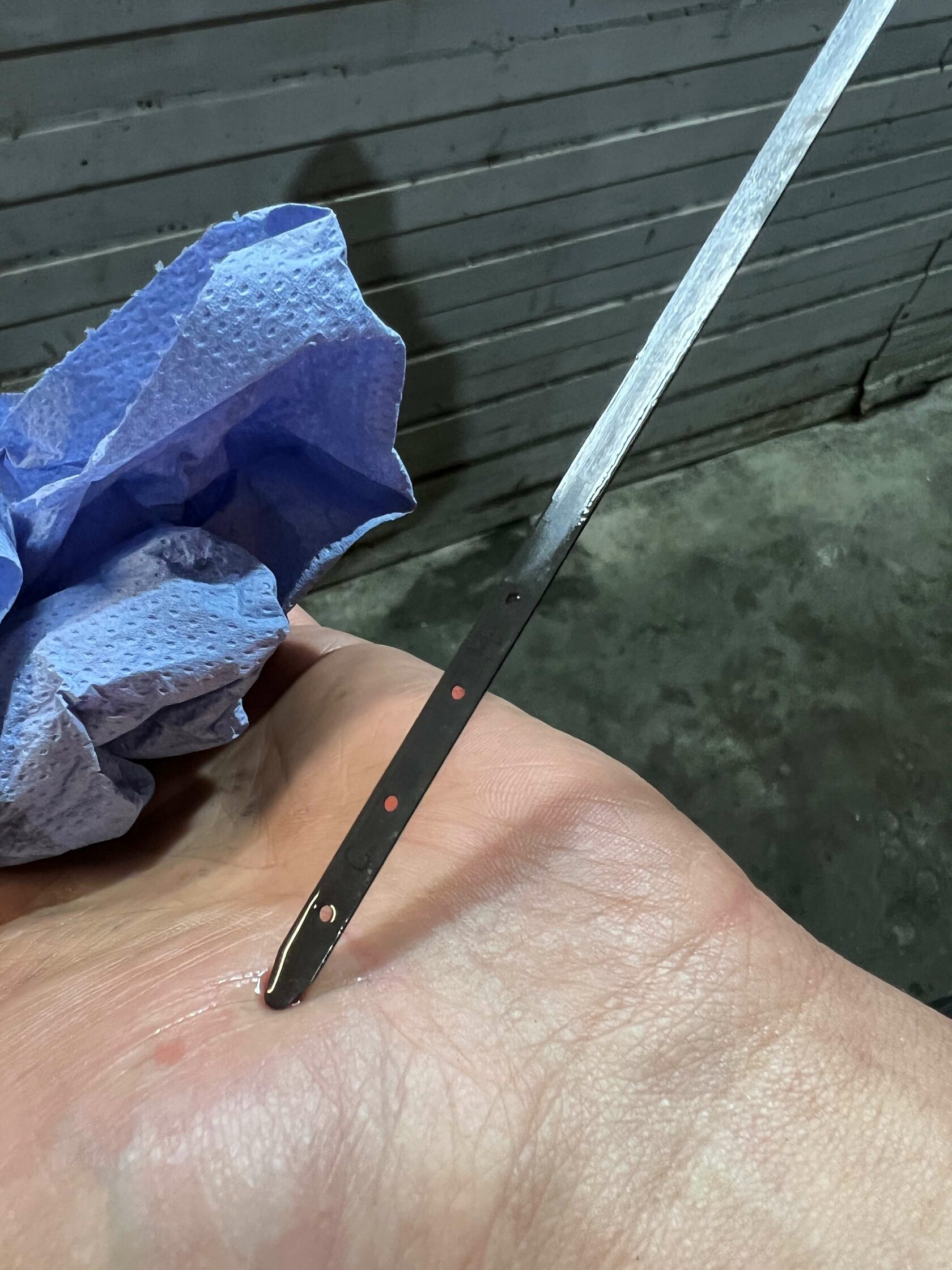 Выставление уровня масла по щупу