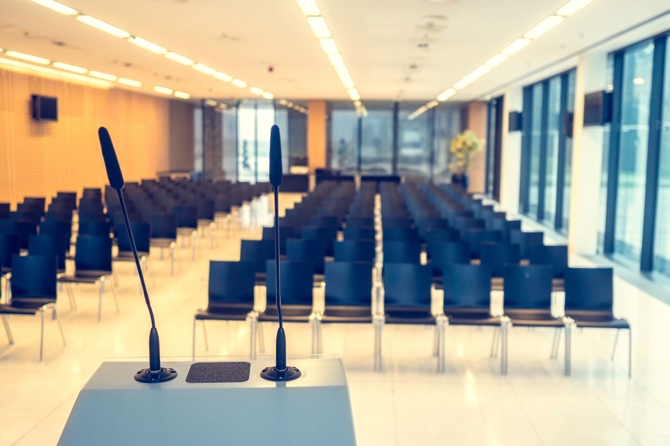 Сотрудники Taxology выступили на конференции Право.ру «Налоговая ...