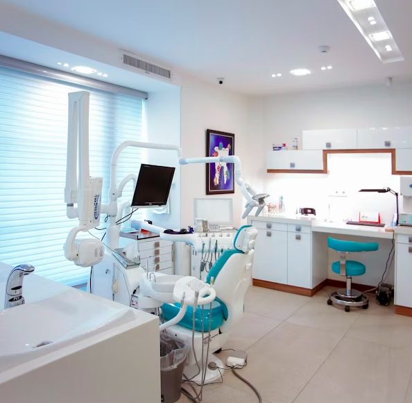 Стоматологическая клиника с цифровыми инструментами
