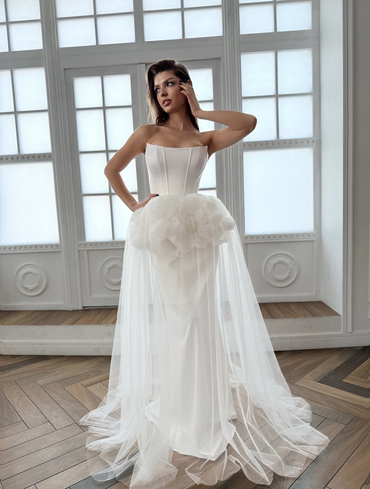 экстравагантное свадебное платье