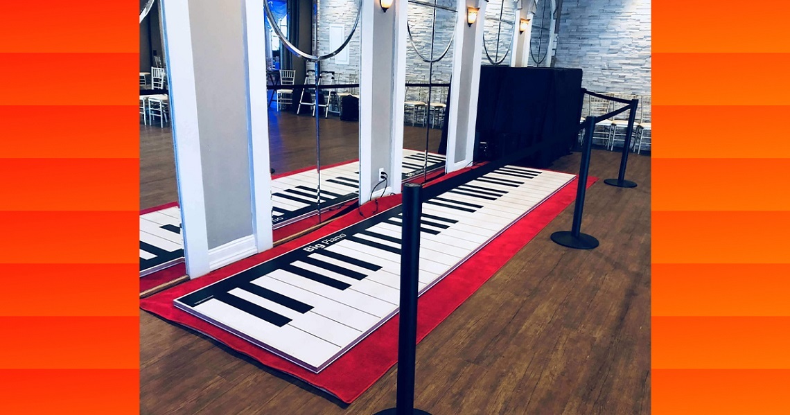 Big Piano. Большое напольное пианино