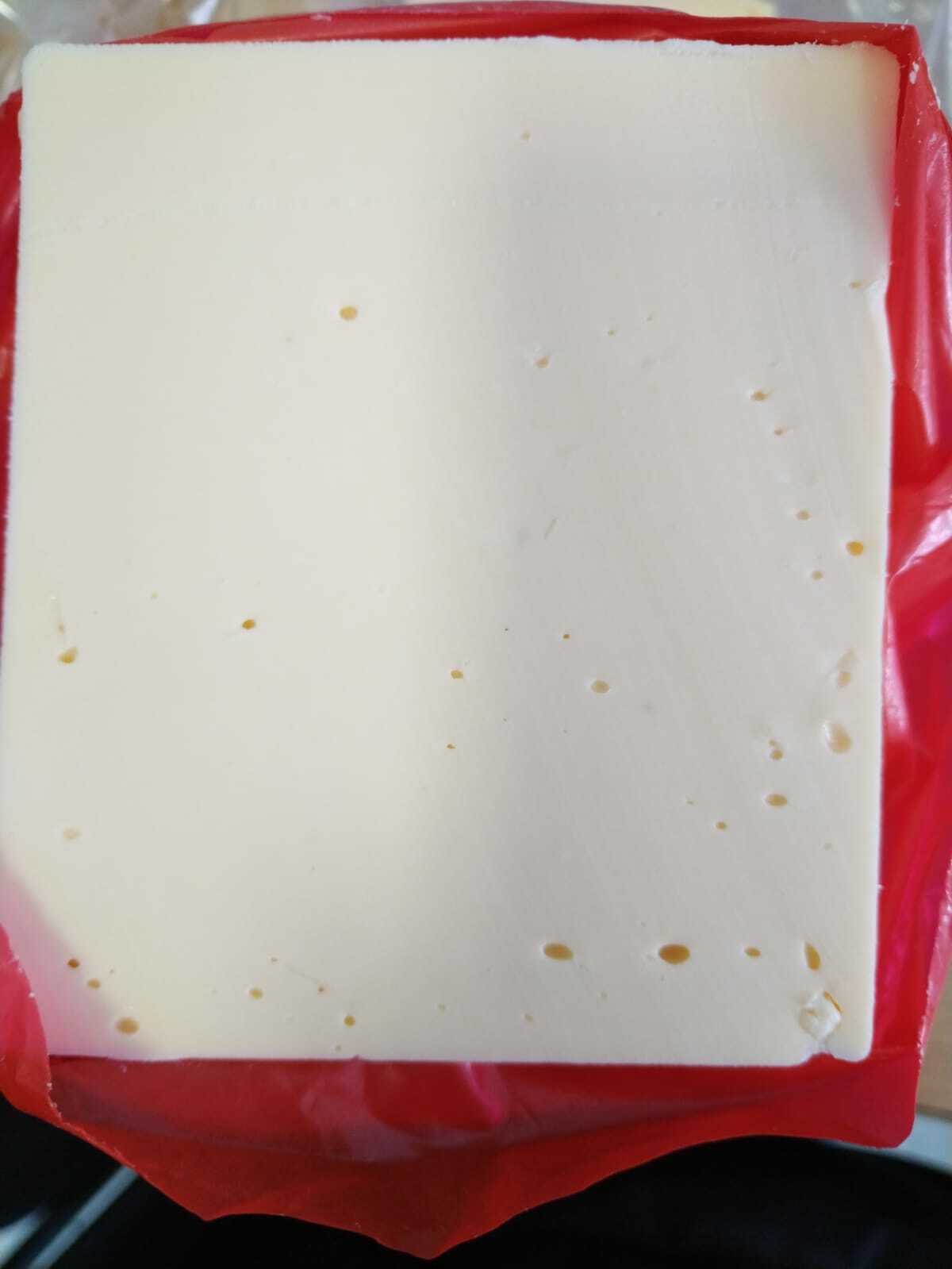 Сырный продукт Голландский