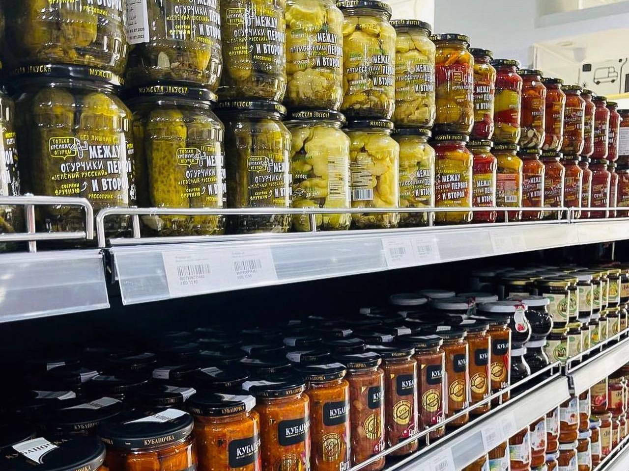 Российские продукты питания, доставленные в ОАЭ автомобильным маршрутом через Иран