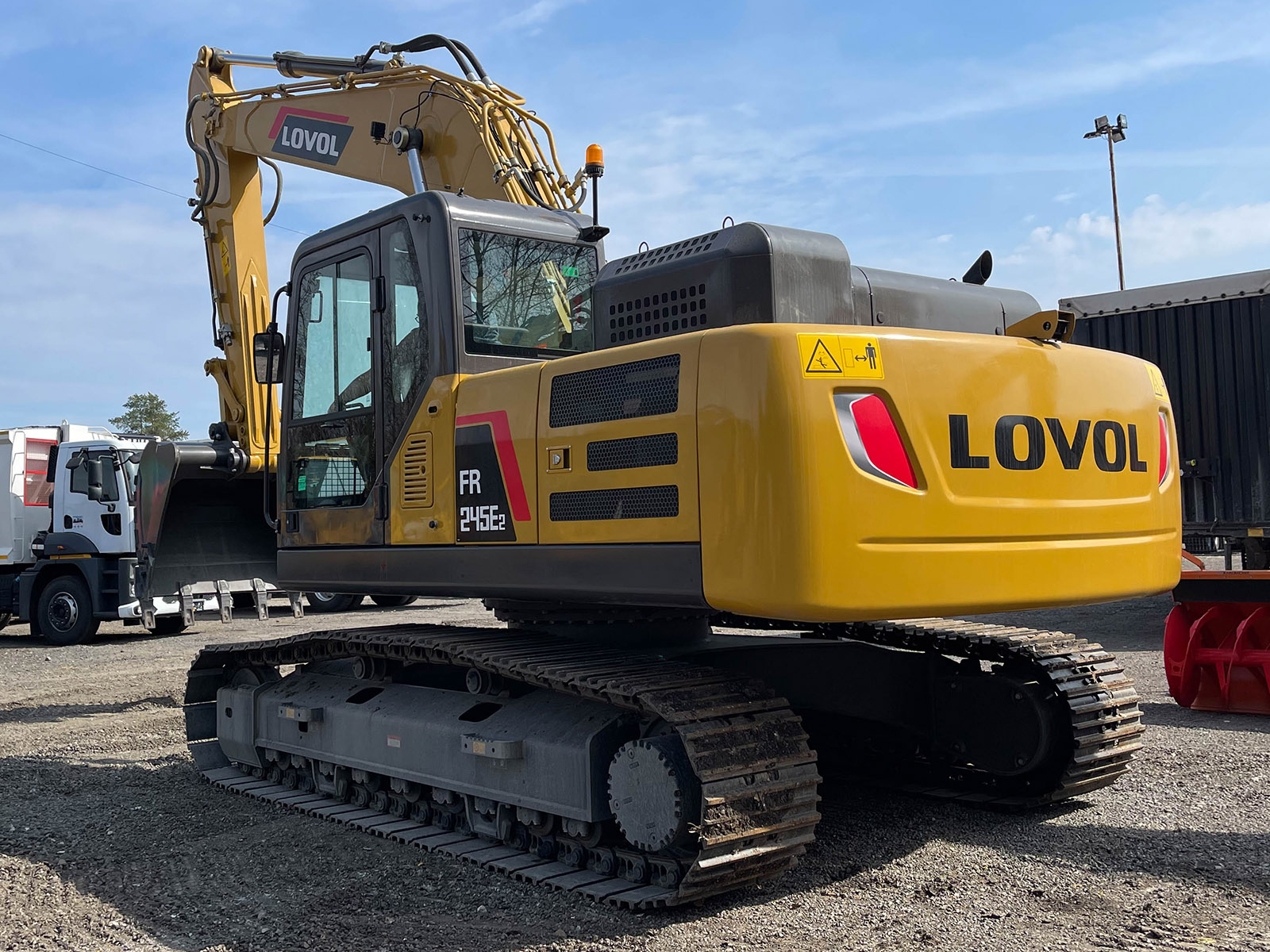 Fr 245. Lovol fr245e2. Fr 245. Ловол 936. Гусеничный экскаватор lovol fr245e2.