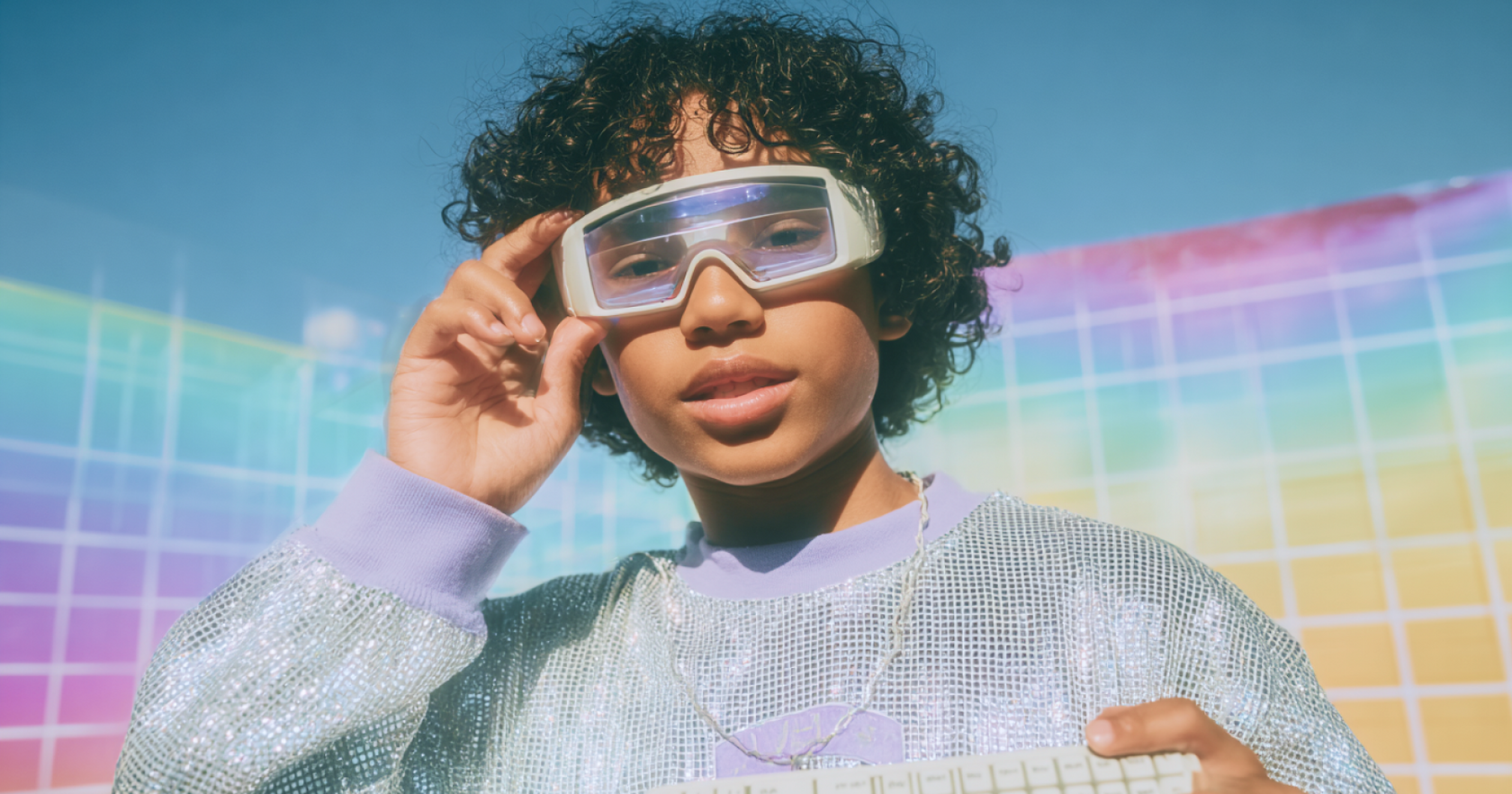 Niño elige entre un camino peligroso de “Robux gratis” 