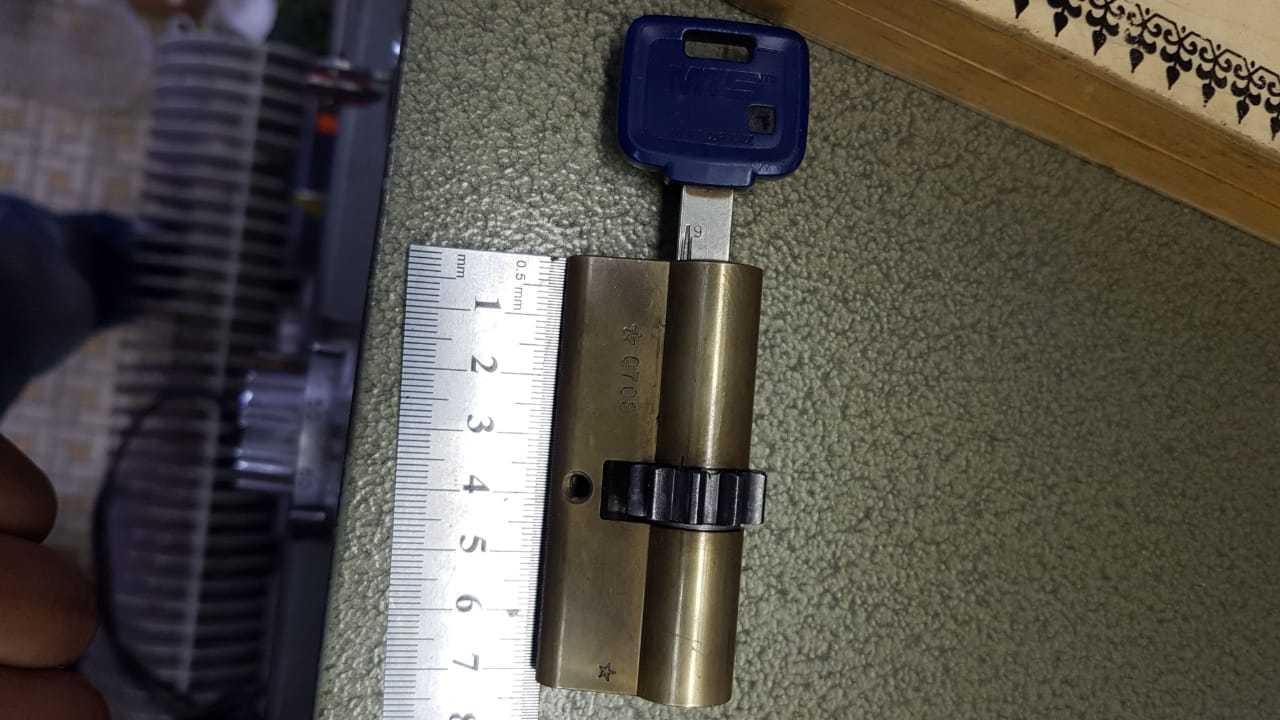 Установка замков на двери в Тюмени: поможем врезать замок или ...