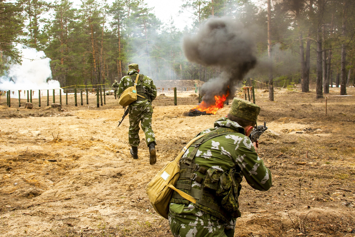 Военная опасность картинки