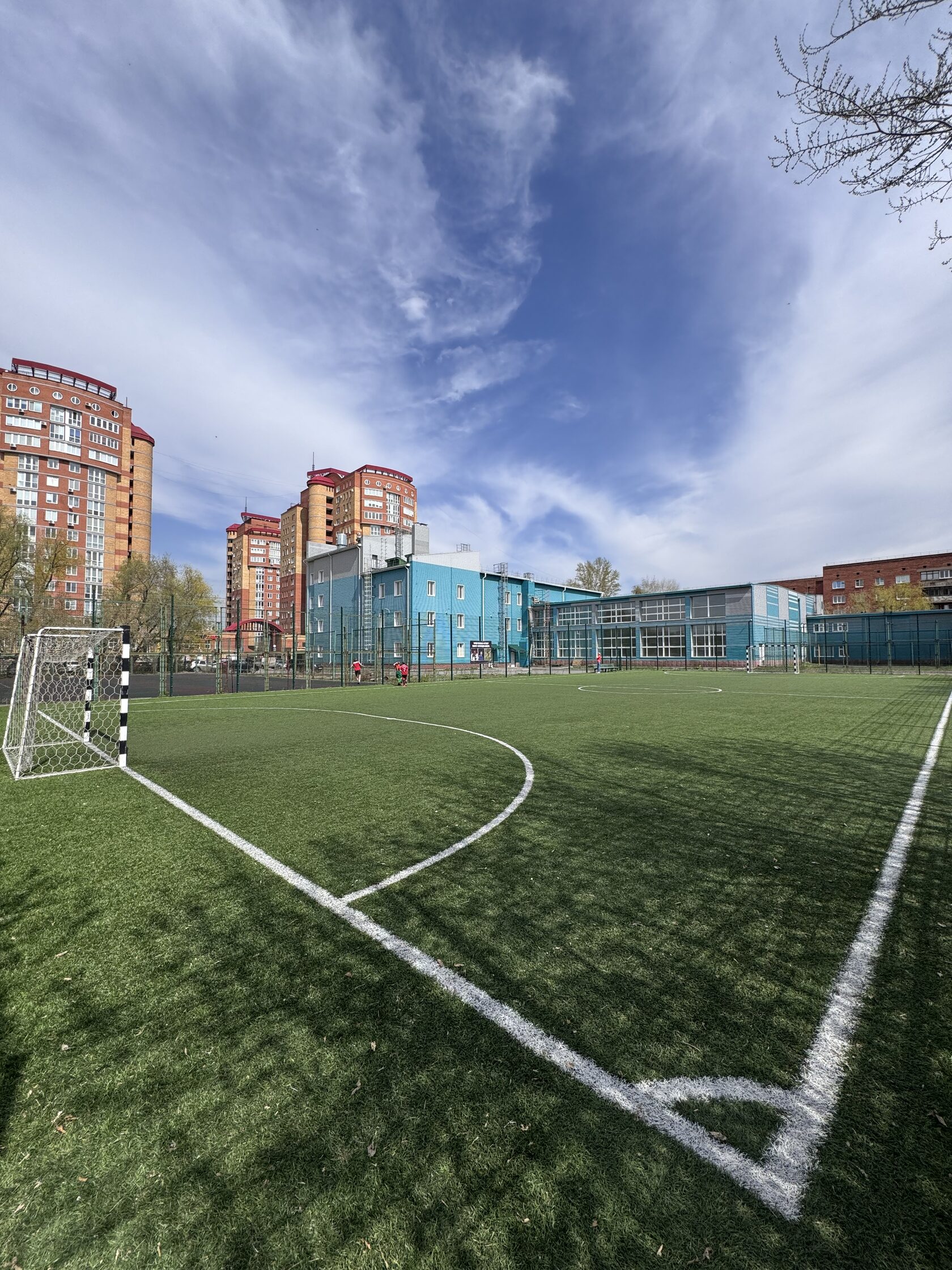 Футбольное поле спортивного корпуса ОмГУПС