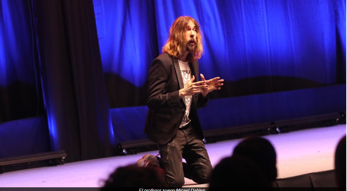 Micael Dahlen demuestra que el bienestar surge del &amp;amp;quot;nosotros&amp;amp;quot; y no del &amp;amp;quot;yo&amp;amp;quot;